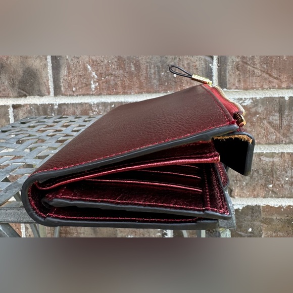 ITSLIFE RFID Blocking Metallic Red Leather Wallet - Picture 5 of 15